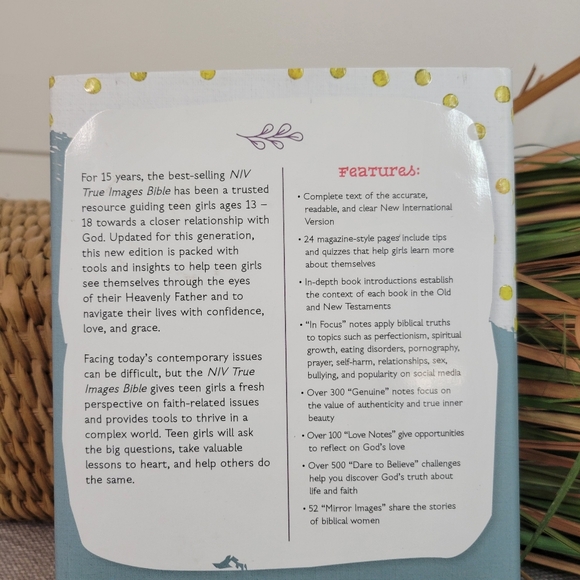 NIV, True Images Bible, Hardcover: The Bible for Teen Girls - Picture 4 of 6